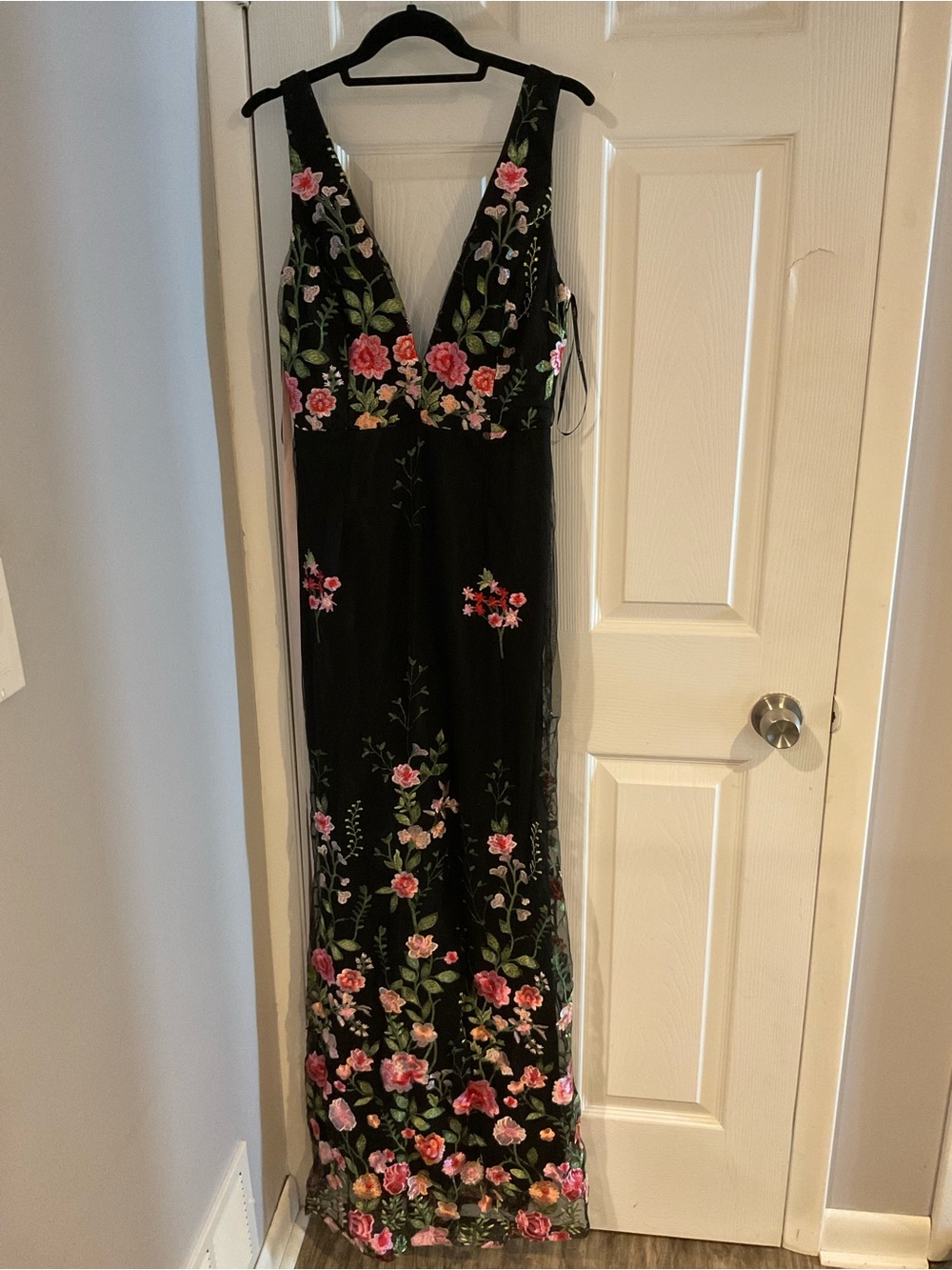 Lulu's Black Floral Black Floral Embroidered Mermaid Dress